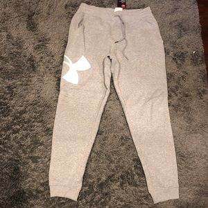 ✨Men’s Under Armour Sweatpants, tappered leg